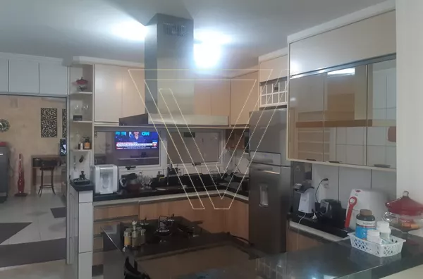 *Excelente Casa com 3 Dormitórios no Bairro Tulipas. (ACEITA PERMUTA DE MENOR VALOR).