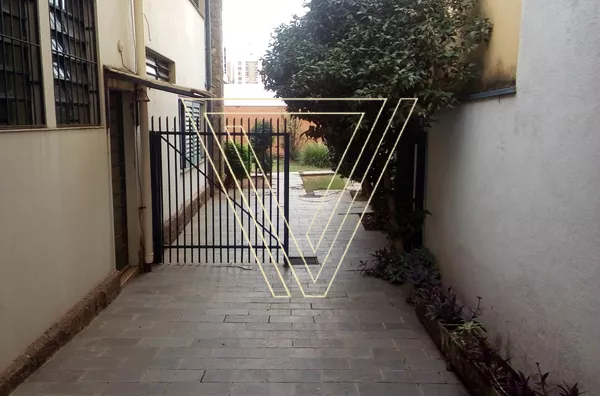 *Casa comercial em Excelente localização no Centro aceita PERMUTA. - Foto 6