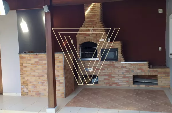 CASA COM 3 SUÍTES E PISCINA NO  CONDOMÍNIO BOSQUES DE CORRUPIRA JUNDIAÍ SP. - Foto 2