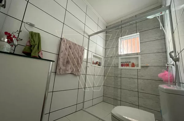 CASA NO JARDIM TULIPAS.