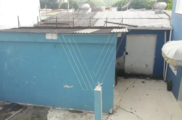 Casa residencial e galpão   (residencial e comercial) 