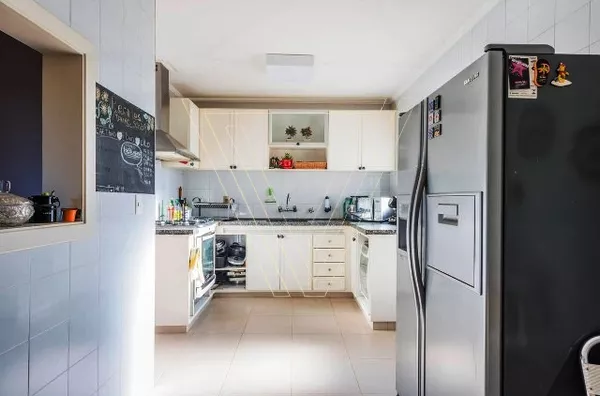 *CASA COM PISCINA ÁREA GOURMET 3 SUÍTES - COND BOSQUES DO CORRUPIRA - ESTUDA PERMUTA - Foto 8