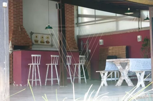 *CASA COM PISCINA ÁREA GOURMET 3 SUÍTES - COND BOSQUES DO CORRUPIRA - ESTUDA PERMUTA - Foto 14
