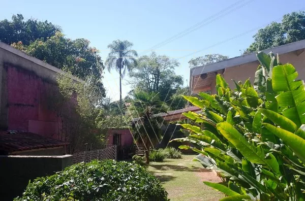 *CASA COM PISCINA ÁREA GOURMET 3 SUÍTES - COND BOSQUES DO CORRUPIRA - ESTUDA PERMUTA - Foto 10