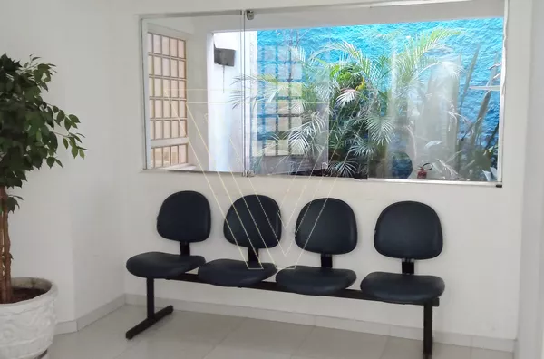 LOCAÇÃO - Imóvel Comercial Ideal Para Área Médica - Clinicas, Laboratórios, Farmácias ou afins - Foto 10