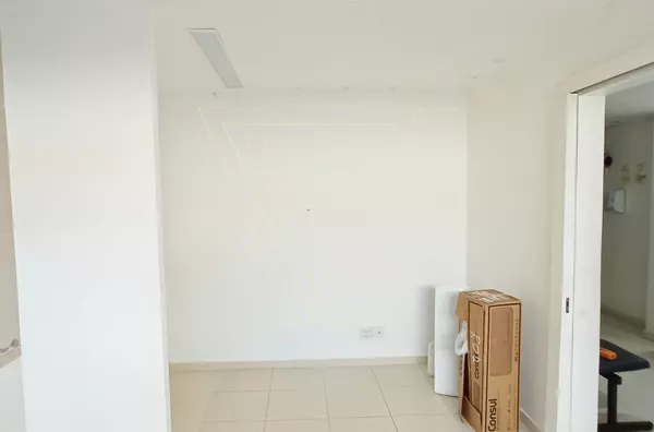 LOCAÇÃO - Imóvel Comercial Ideal Para Área Médica - Clinicas, Laboratórios, Farmácias ou afins - Foto 15