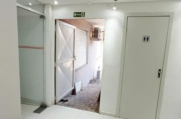 LOCAÇÃO - Imóvel Comercial Ideal Para Área Médica - Clinicas, Laboratórios, Farmácias ou afins - Foto 26