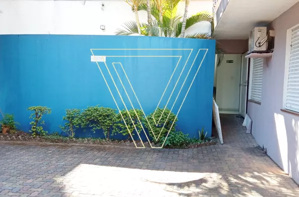 LOCAÇÃO - Imóvel Comercial Ideal Para Área Médica -  Clinicas, Laboratórios, Farmácias ou afins - Foto 4