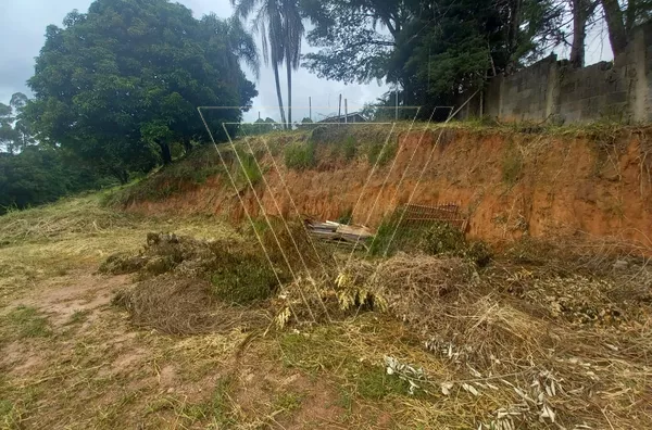 *TERRENO COM 3554 M², EXCELENTE LOCALIZAÇÃO E FÁCIL ACESSO AS PRINCIPAIS RODOVIAS. - Foto 2
