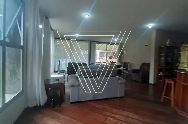 Casa 440m² A/C e 1.200 A/T na região da Malota Jundiaí