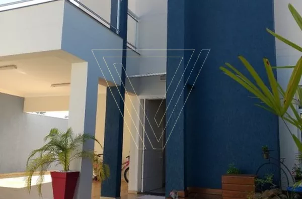 CASA À VENDA 290M² PISCINA ESPAÇO GOURMET 3 DORMITÓRIOS 4 VAGAS - ESTUDA PERMUTA POR IMÓVEL DE MENOR VALOR NA REGIÃO