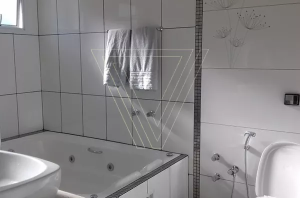 CASA À VENDA 290M² PISCINA ESPAÇO GOURMET 3 DORMITÓRIOS 4 VAGAS - ESTUDA PERMUTA POR IMÓVEL DE MENOR VALOR NA REGIÃO - Foto 18