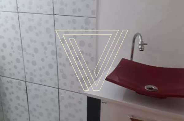 Sobrado com 2 Casas independente no Centro aceita PERMUTA por apartamento de menor valor.