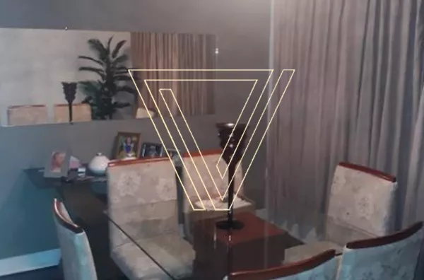 Sobrado com 2 Casas independente no Centro aceita PERMUTA por apartamento de menor valor.
