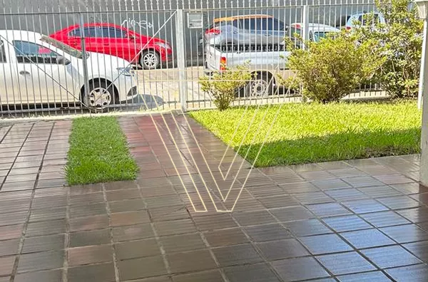 *EXCELENTE CASA TÉRREA A VENDA VILA  VIANELO, PODE SER USADA PARA FINS RESIDENCIAIS  OU COMERCIAIS. - Foto 1
