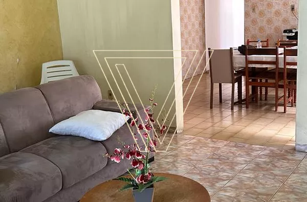 *EXCELENTE CASA TÉRREA A VENDA VILA  VIANELO, PODE SER USADA PARA FINS RESIDENCIAIS  OU COMERCIAIS. - Foto 3