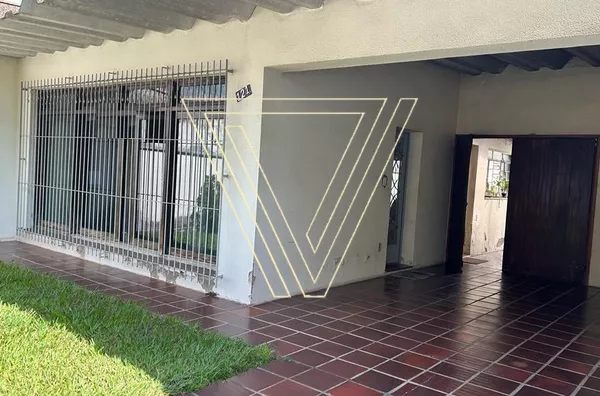 *EXCELENTE CASA TÉRREA A VENDA VILA  VIANELO, PODE SER USADA PARA FINS RESIDENCIAIS  OU COMERCIAIS. - Foto 2