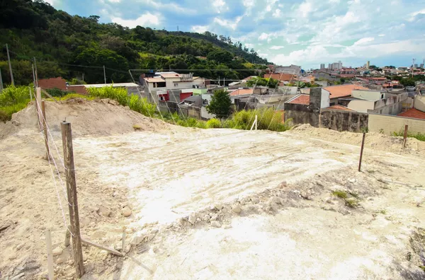 *TERRENO COM 250 M² AO LADO DA SERRA DO JAPI. - Foto 2