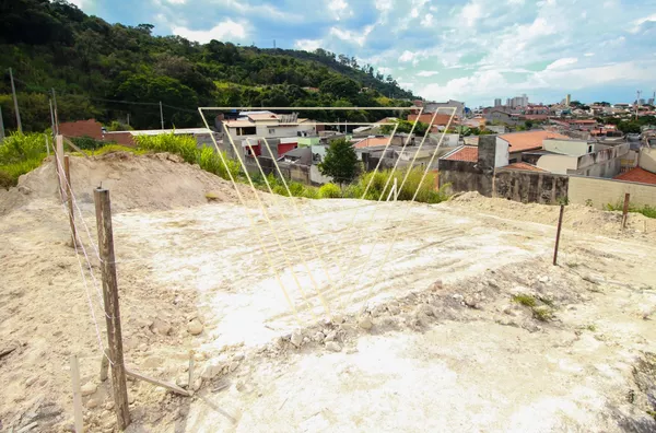*TERRENO COM 250 M² AO LADO DA SERRA DO JAPI. - Foto 1