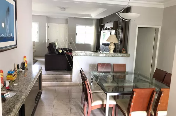 *EXCELENTE CASA COM 4 SUÍTES, PISCINA E ÁREA GOURMET-  CONDOMÍNIO TERRAS DE SÃO CARLOS