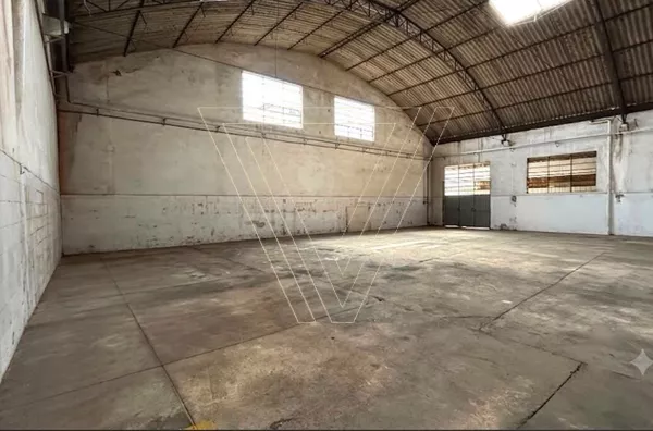 *Área Estratégica com Galpão à Venda em Jundiaí – 6.409,76 m² | Próxima ao Trevo entre Jundiaí Mirim e Caxambú