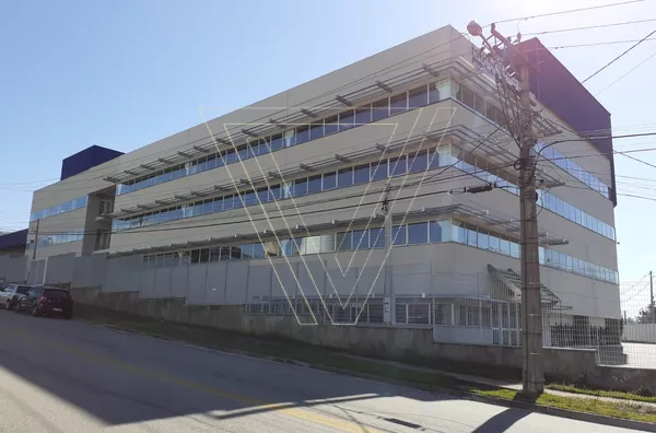 *Escritórios de Alto Padrão - 2 escritórios com área construída de 331,68m²/cada.