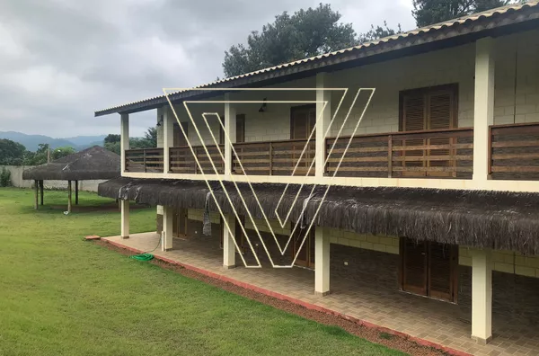 CHÁCARA / POUSADA A VENDA EM CABREÚVA COM PISCINA.
