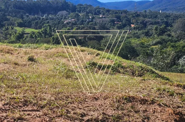 Lote de 820m² no Terras da Alvorada: Projeto Aprovado e Vista Definitiva para a Serra do Japi 