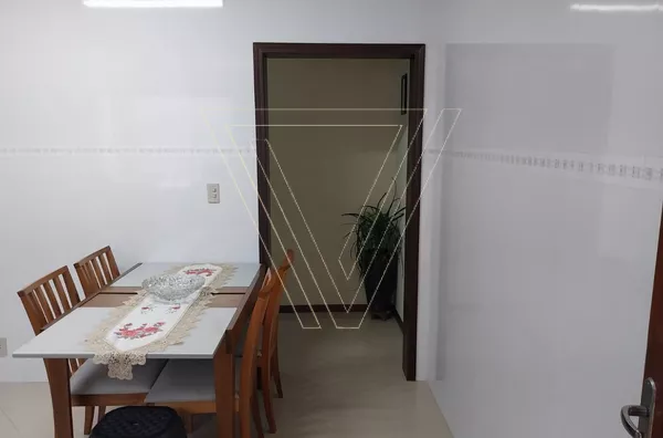 Sobrado à Venda - Vila Tupí - Várzea Paulista/SP – 3 Dormitórios, 1 Suíte e 2 Vagas