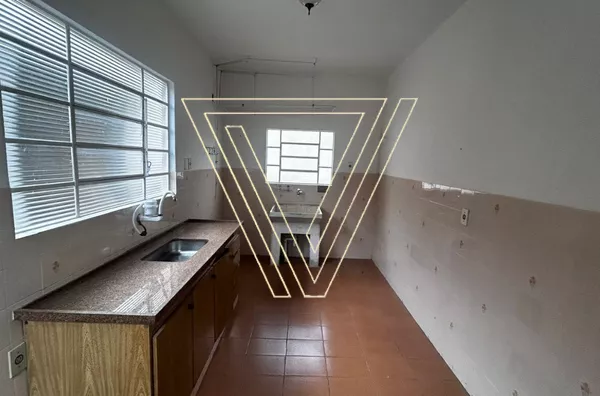 CASA COM 03 DORMITÓRIOS, 205 M² DE ÁREA CONSTRUÍDA. - Foto 3