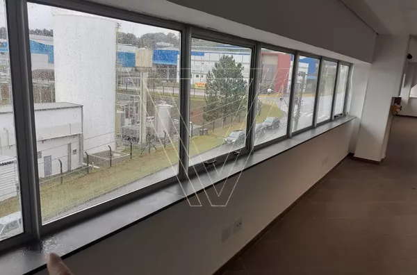 *Escritórios de Alto Padrão - 2 escritórios com área construída de 331,68m²/cada.