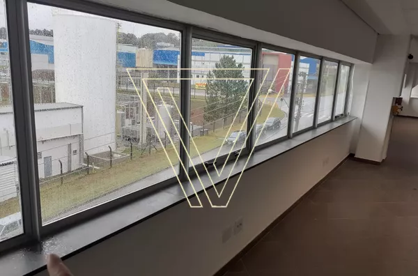 *Escritórios de Alto Padrão - 2 escritórios com área construída de 331,68m²/cada. - Foto 3