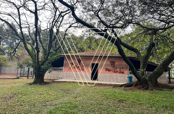 CHÁCARA / POUSADA A VENDA EM CABREÚVA COM PISCINA.