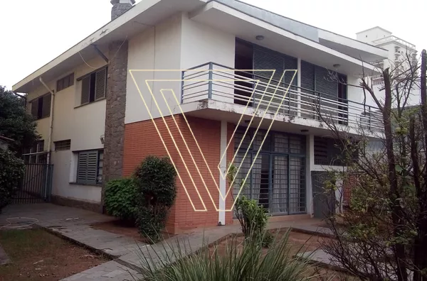 *Casa comercial em Excelente localização no Centro aceita PERMUTA. - Foto 1