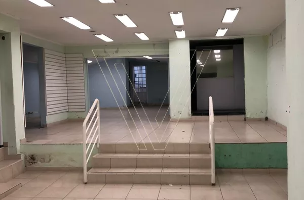 EXCELENTE SALÃO COMERCIAL COM 240 M² - CENTRO DE JUNDIAÍ.