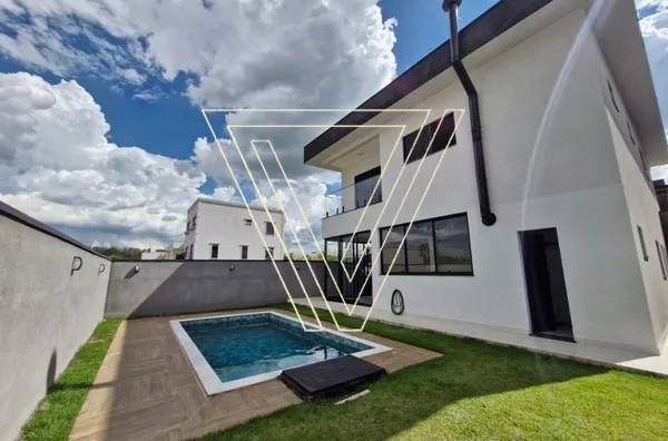 piscina e quintal