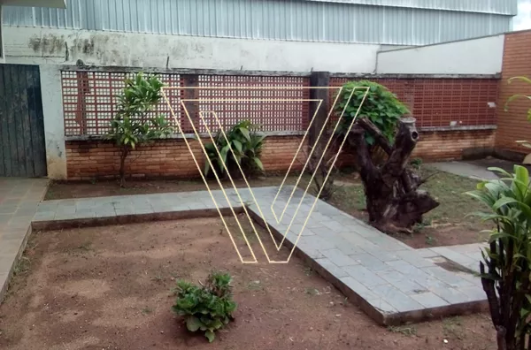 *Casa comercial em Excelente localização no Centro aceita PERMUTA. - Foto 3