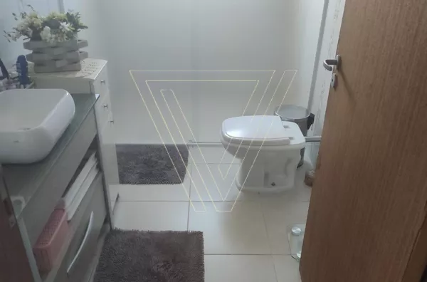 Oportunidade em Jordanésia: Casa no Condomínio Reserva Colina Verde 