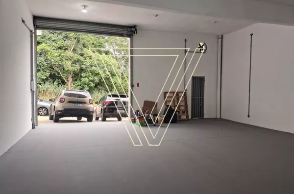Aluga galpao Jundiaí - 300m² em Jundiaí Próximo a Anhanguera : CSI II III. - Foto 2