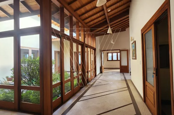 Casa alto padrão estuda permuta com imóveis Jundiaí/ São Paulo.  VIVENDAS DO JAPI