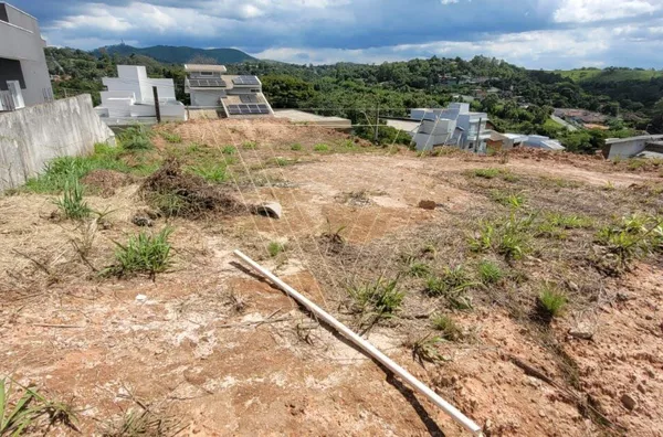 Terreno no condomínio Laguna