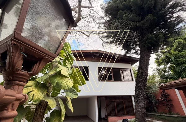 OPORTUNIDADE 524 m² de terreno  -  311m² de área construída 