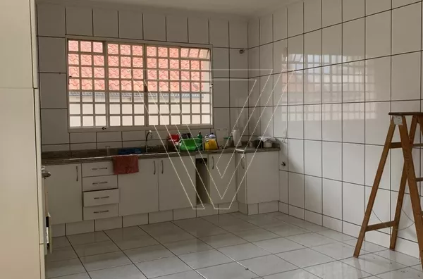 Oportunidade Única de Investimento no Anhangabaú, Jundiaí Excelente terreno de 1.200 m² com 3 casas totalmente reformadas e documentação 100% regularizada no coração do Anhangabaú. - Foto 8