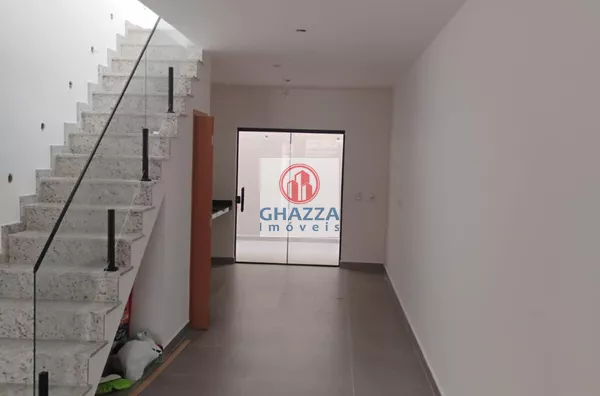 Lindo sobrado pra venda, com 2 vagas de garagem, 3 dormitórios, 2 suítes, cozinha americana, 1 banheiro social, varanda e area de serviço. Próximo ao metro Jardim São e Parada Inglesa. - Foto 6