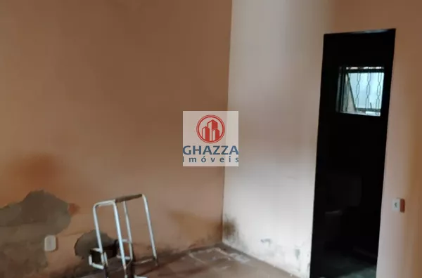 Casa para venda,  Parque Continental II, Guarulhos. Casa pra reforma, com 2 dormitórios, 1 suite, 2 salas, cozinhas, 1 banheiro social, lavanderia, varanda, 2 vagas de garagem. - Foto 2