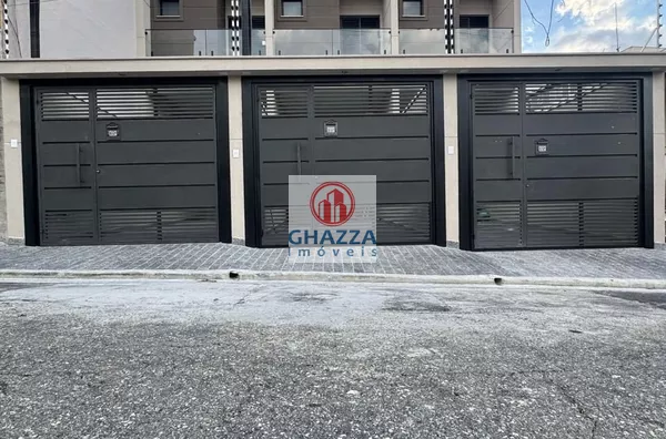 Lindo sobrado pra venda, com 2 vagas de garagem, 3 dormitórios, 2 suítes, cozinha americana, 1 banheiro social, varanda e area de serviço. Próximo ao metro Jardim São e Parada Inglesa. - Foto 3