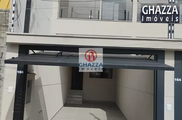 Lindo sobrado pra venda, com 2 vagas de garagem, 3 dormitórios, 2 suítes, cozinha americana, 1 banheiro social, varanda e area de serviço. Próximo ao metro Jardim São e Parada Inglesa. - Foto 1