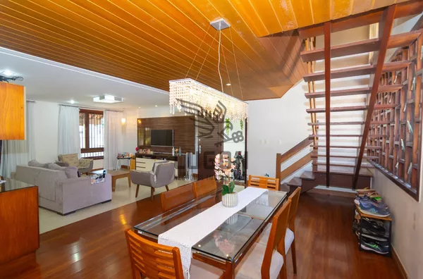 Casa 4 quartos em Fradinhos, Vitória | 328 m² e lazer