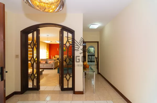 Casa 4 quartos em Jardim Camburi | Terreno duplo e lazer