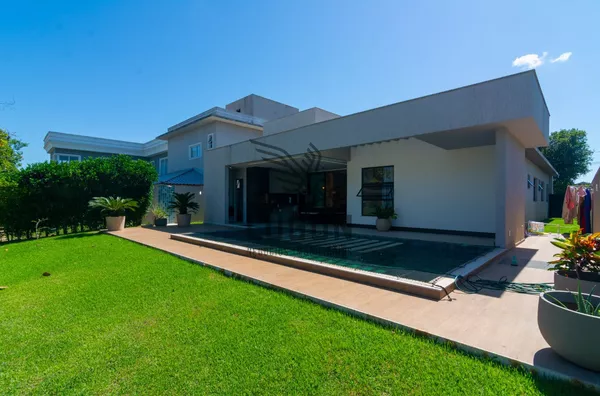 Casa linear no Boulevard Lagoa, Serra | 600 m² de terreno